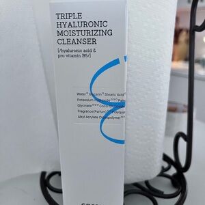 Triple Hyaluronic Moisturizing Cleanser by COS - White and Blue